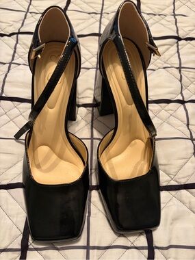 Jessica Simpson Black Patent Square-Toe Mary Jane Heels